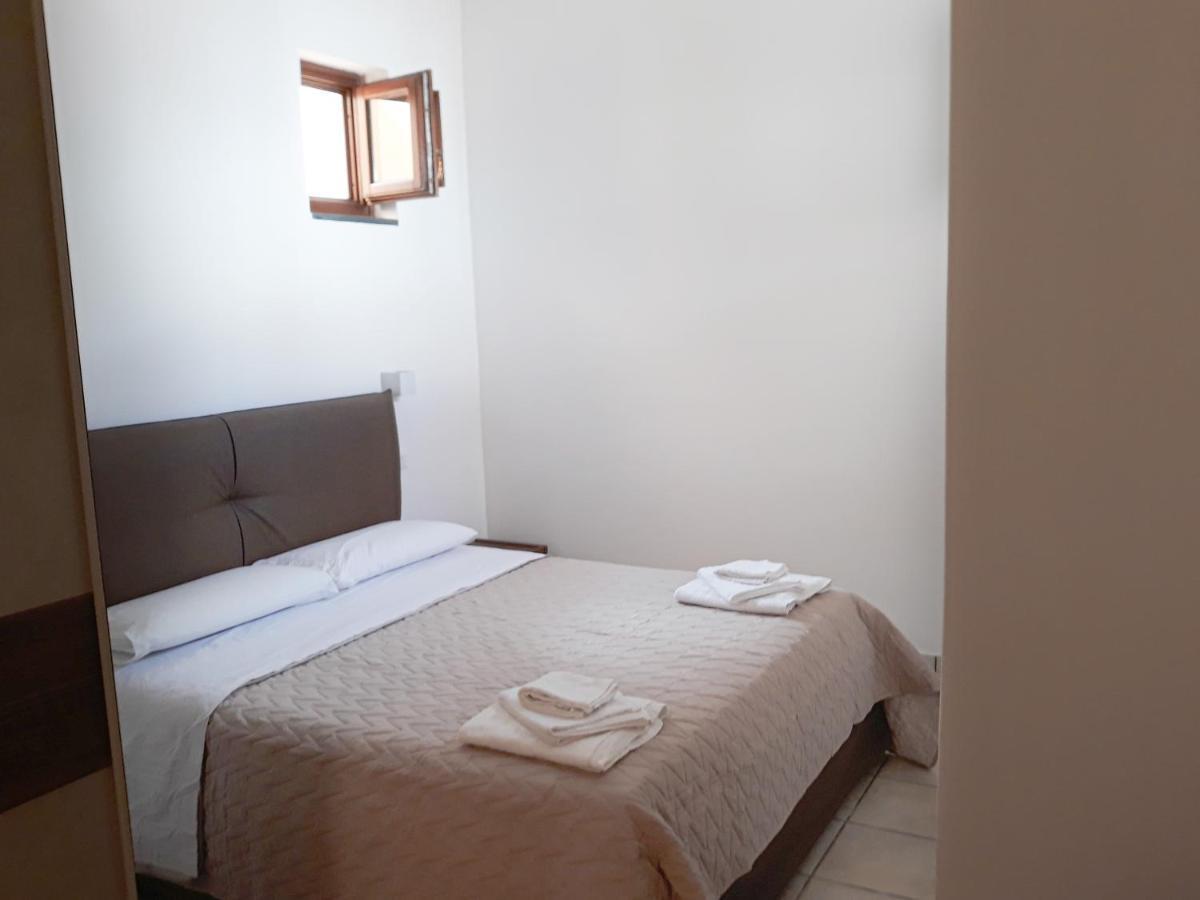 Residence Gregory Filicudi Pecorini Bagian luar foto