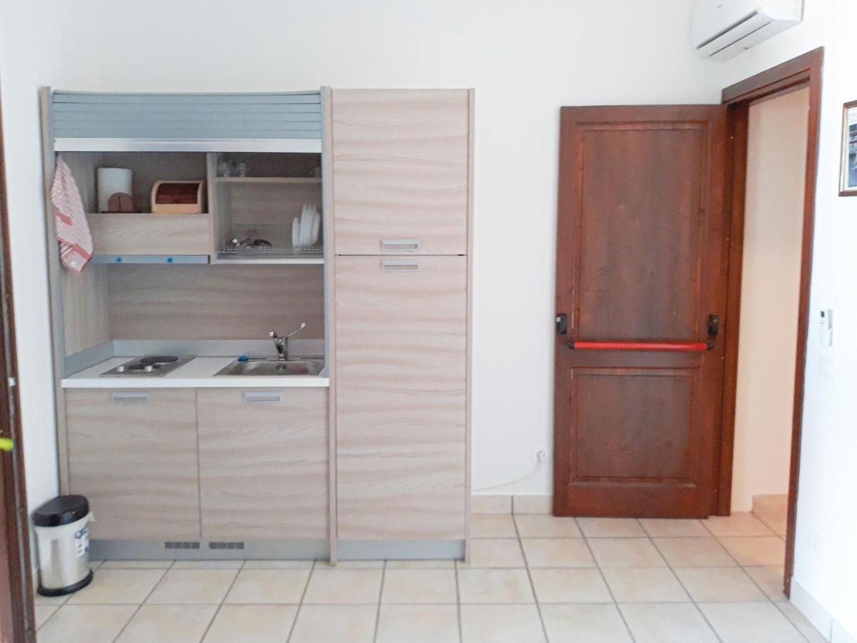 Residence Gregory Filicudi Pecorini Bagian luar foto
