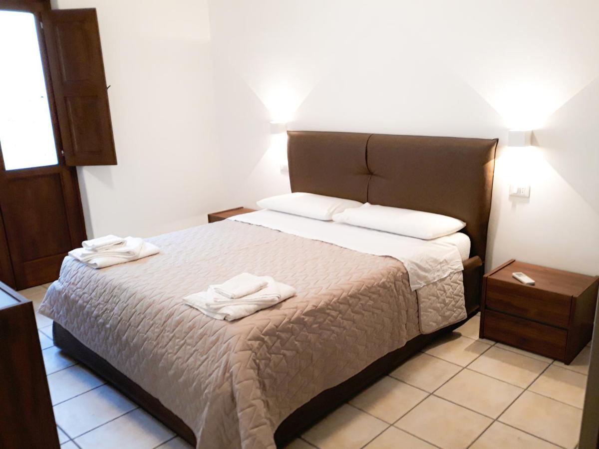 Residence Gregory Filicudi Pecorini Bagian luar foto